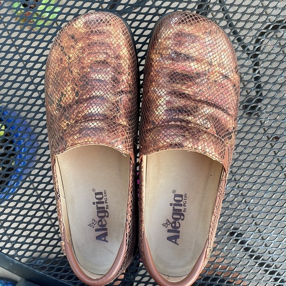 Alegria copper ‘snakeskin’ shoes - Picture 2 of 7